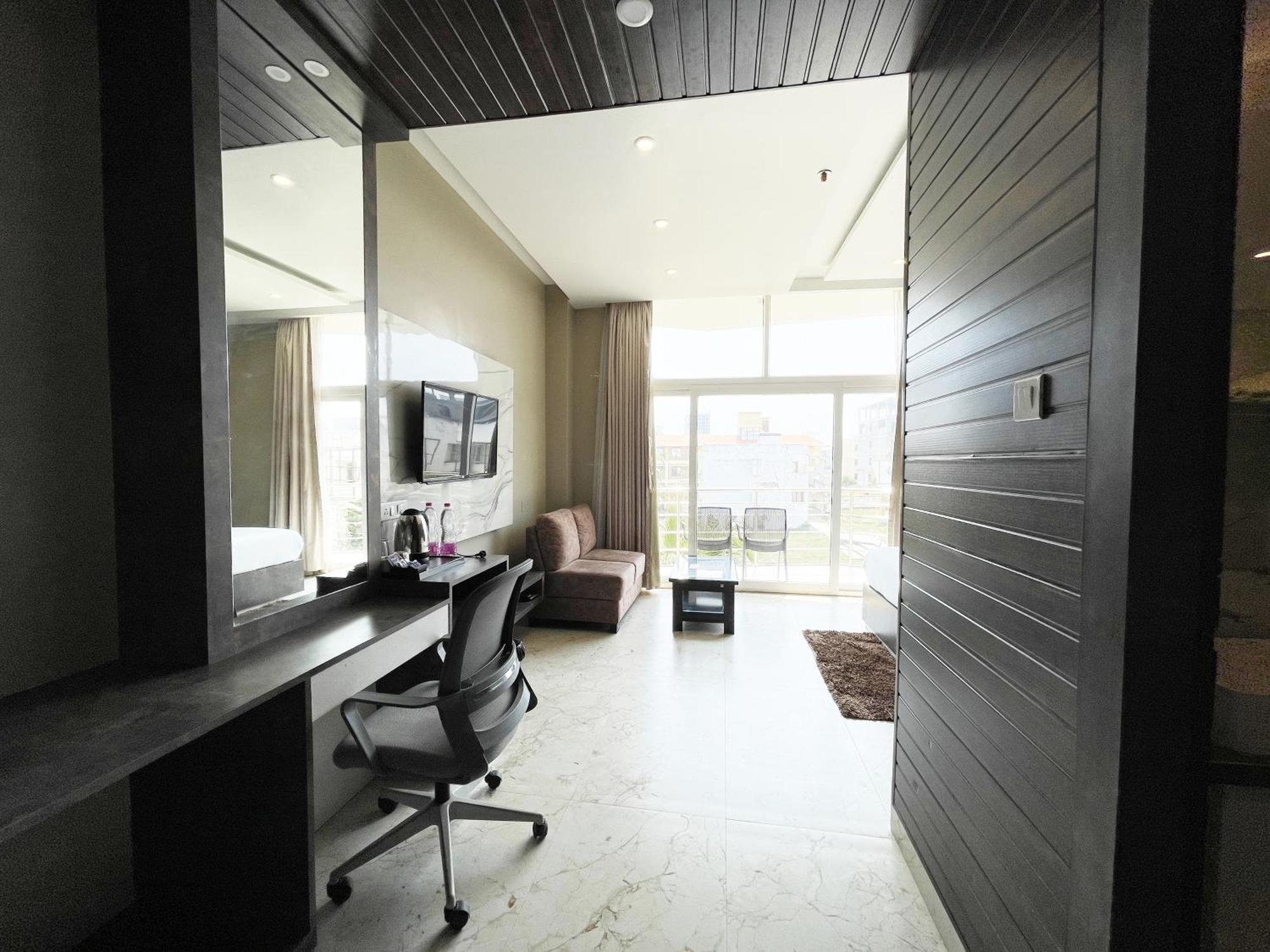 Hotel Tbs In Пури Екстериор снимка