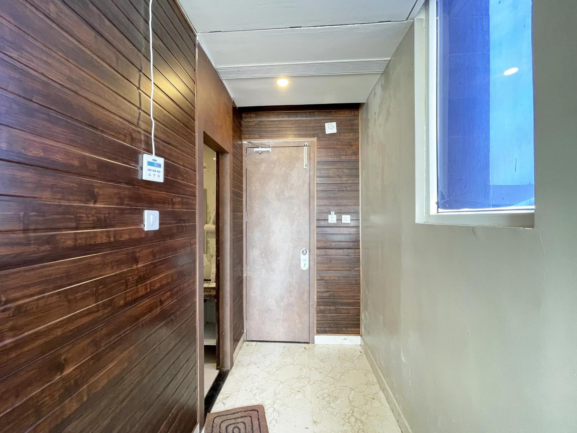 Hotel Tbs In Пури Екстериор снимка