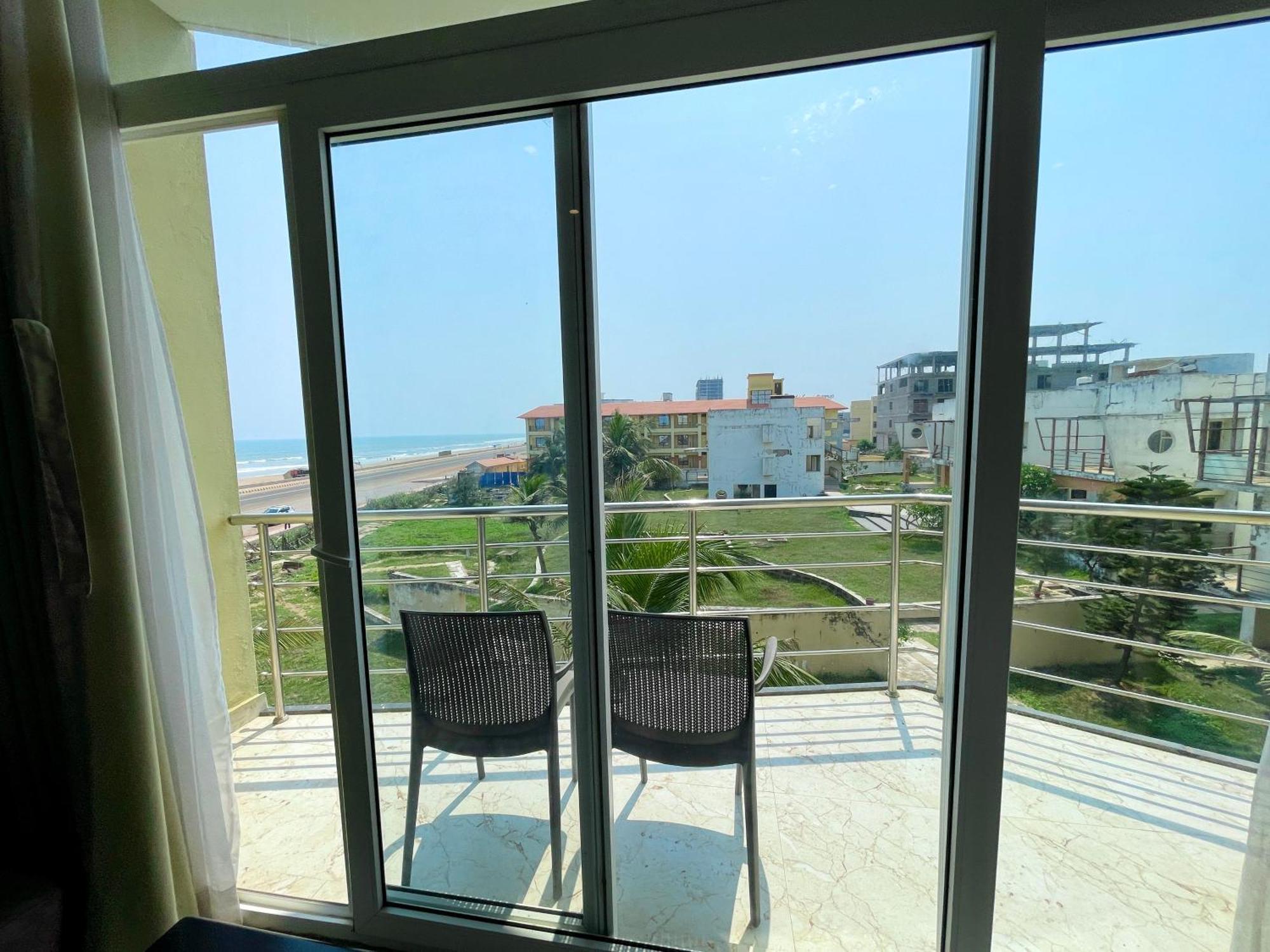 Hotel Tbs In Пури Екстериор снимка