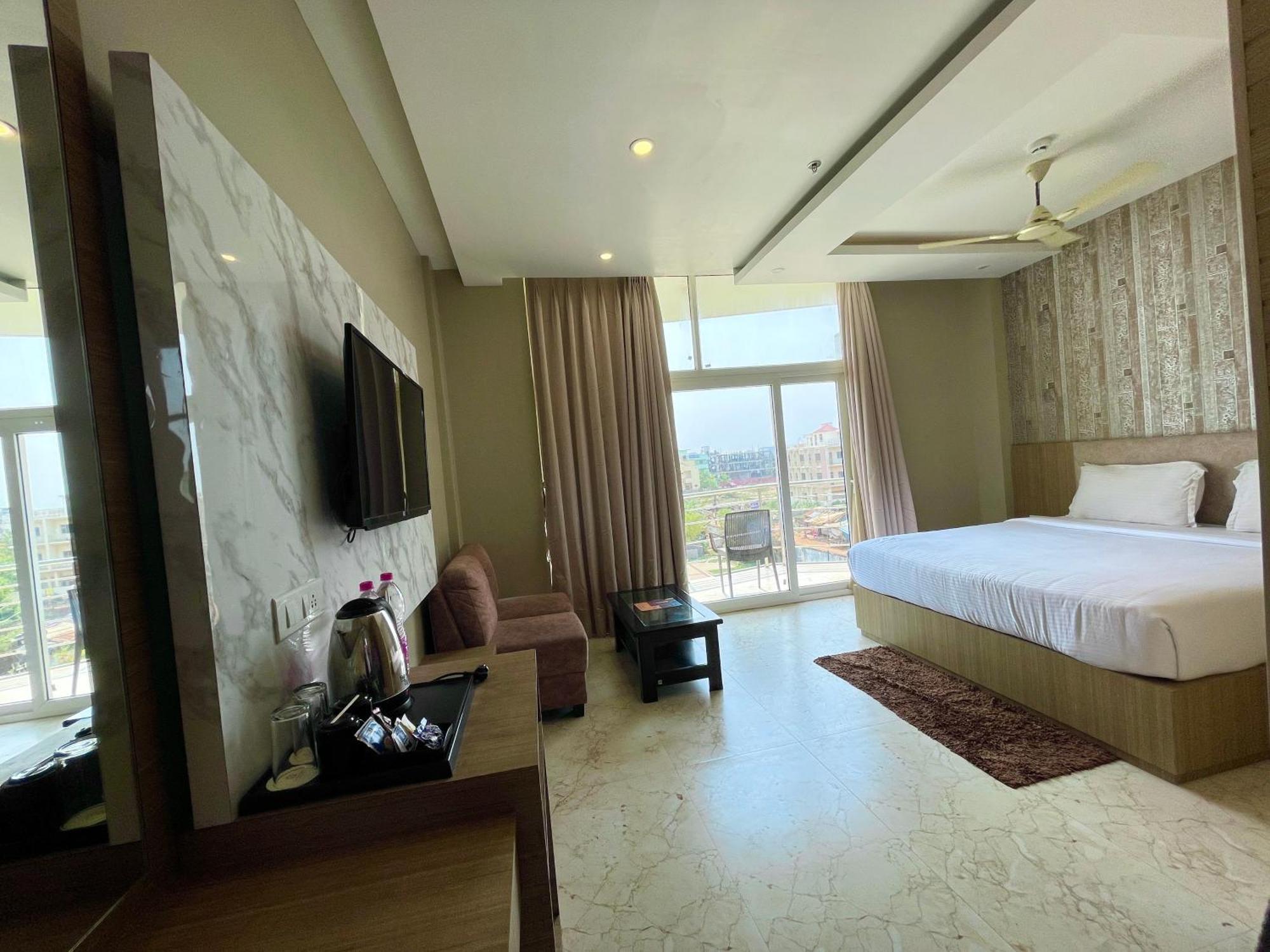 Hotel Tbs In Пури Екстериор снимка
