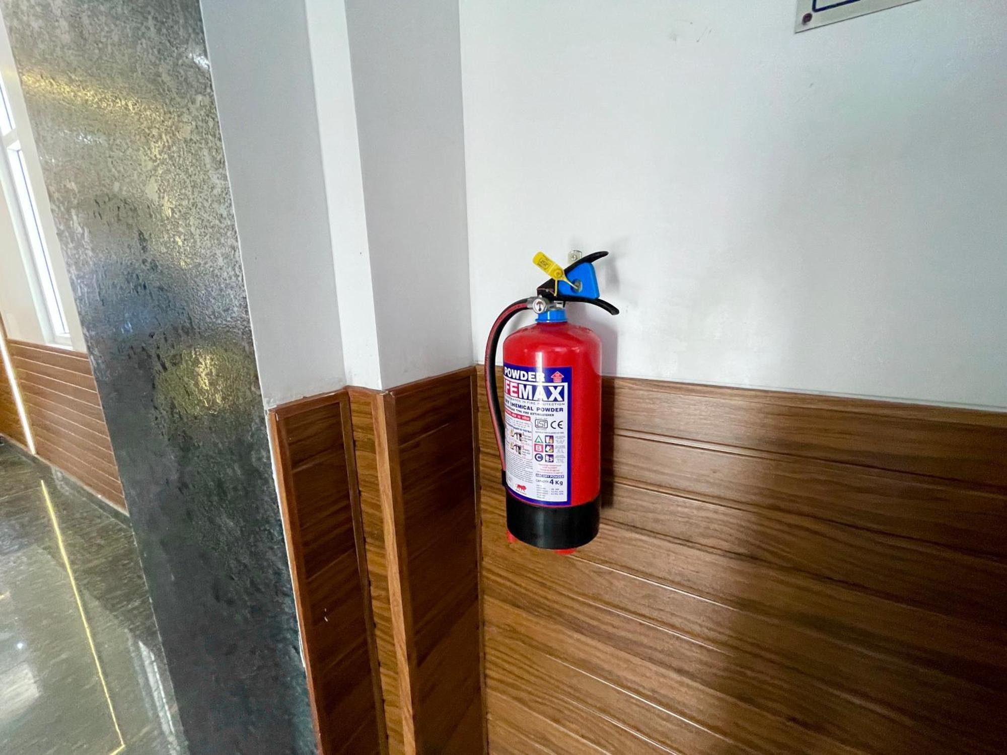 Hotel Tbs In Пури Екстериор снимка