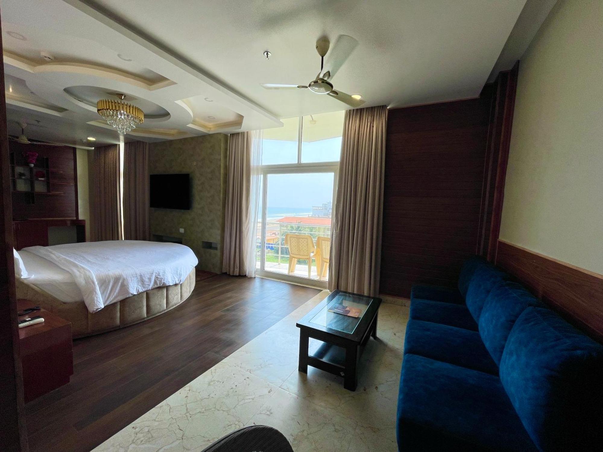 Hotel Tbs In Пури Екстериор снимка