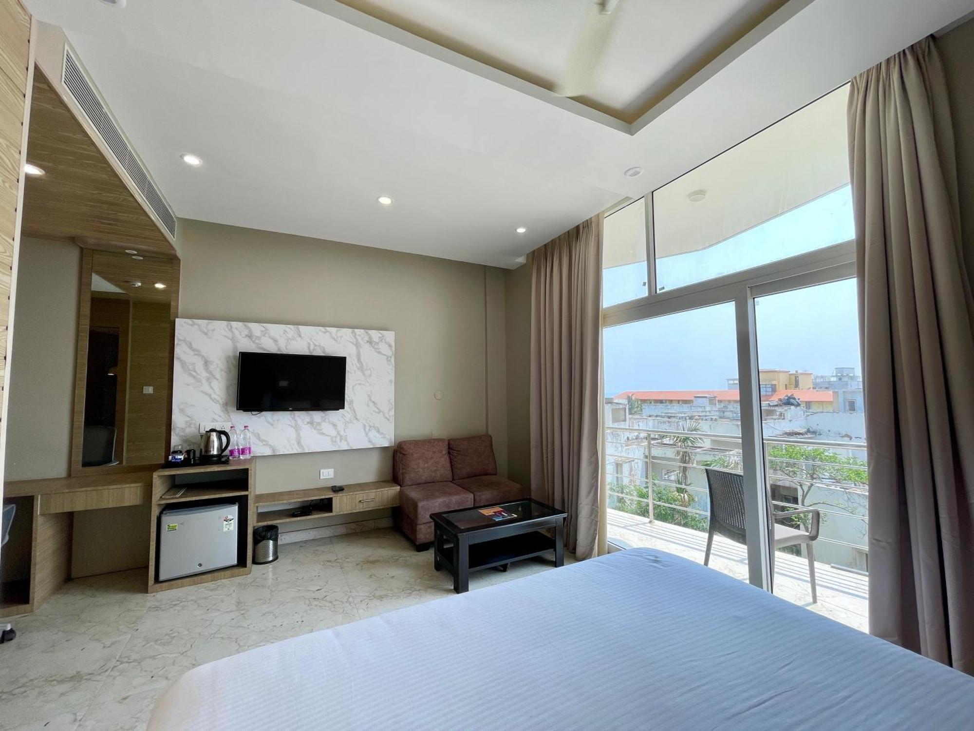 Hotel Tbs In Пури Екстериор снимка