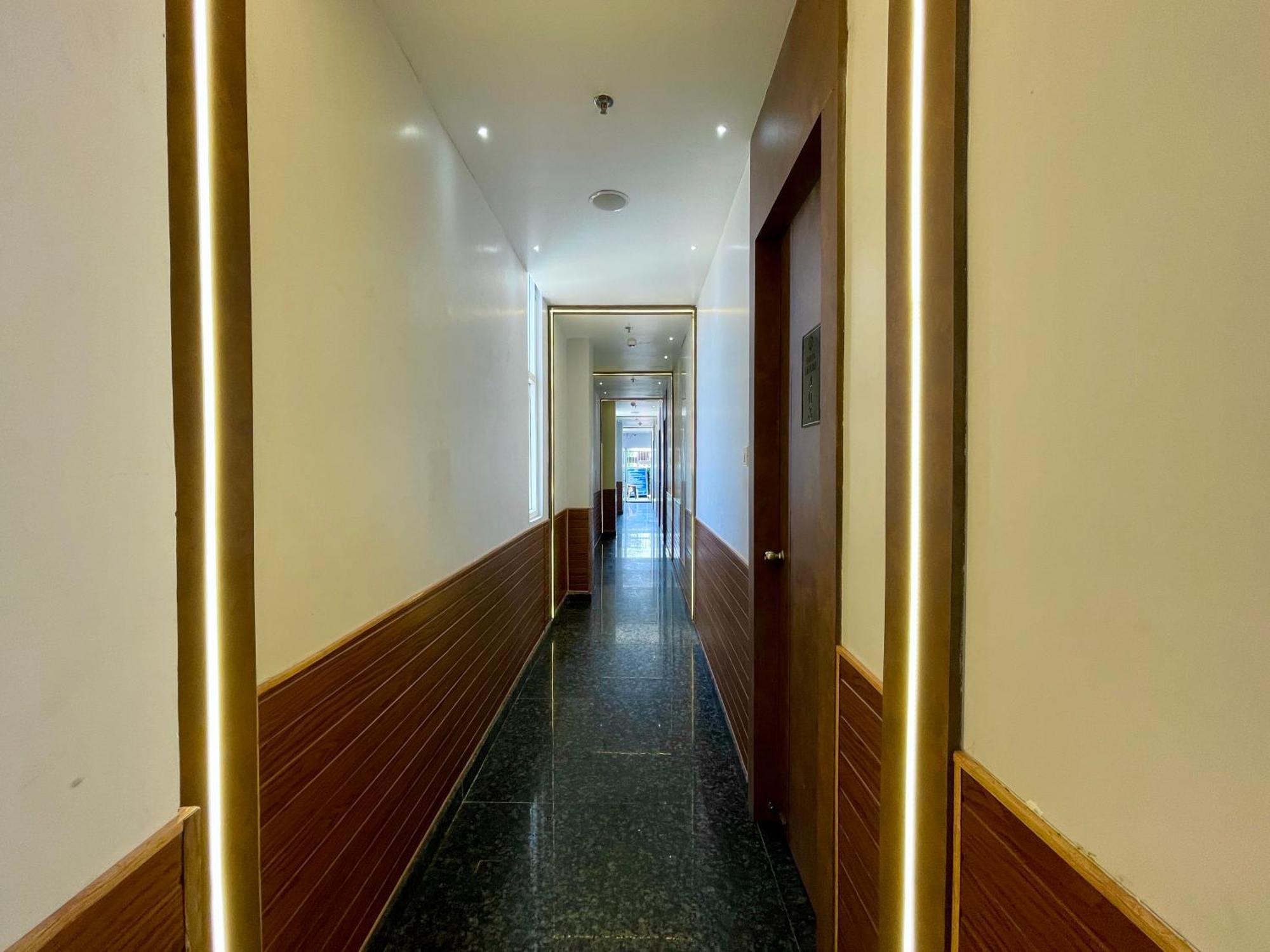 Hotel Tbs In Пури Екстериор снимка